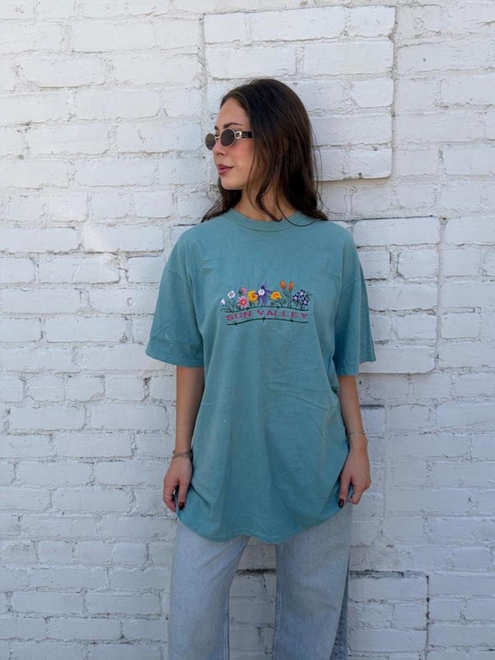 Vtg 90s blue cotton t-shirt with floral graphic sz XL
#sunvalley #90s